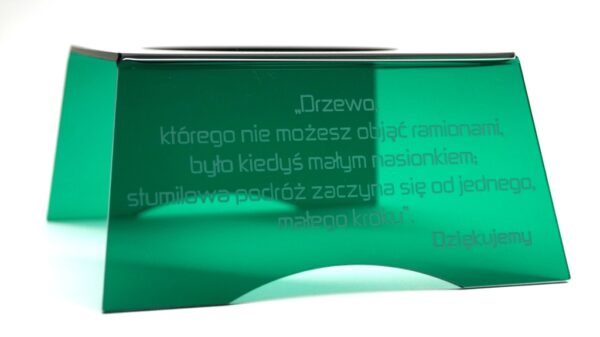 Stojak na piłkę z grawerem