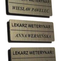 Identyfikator grawerowany laserowo przypinka magnetyczna